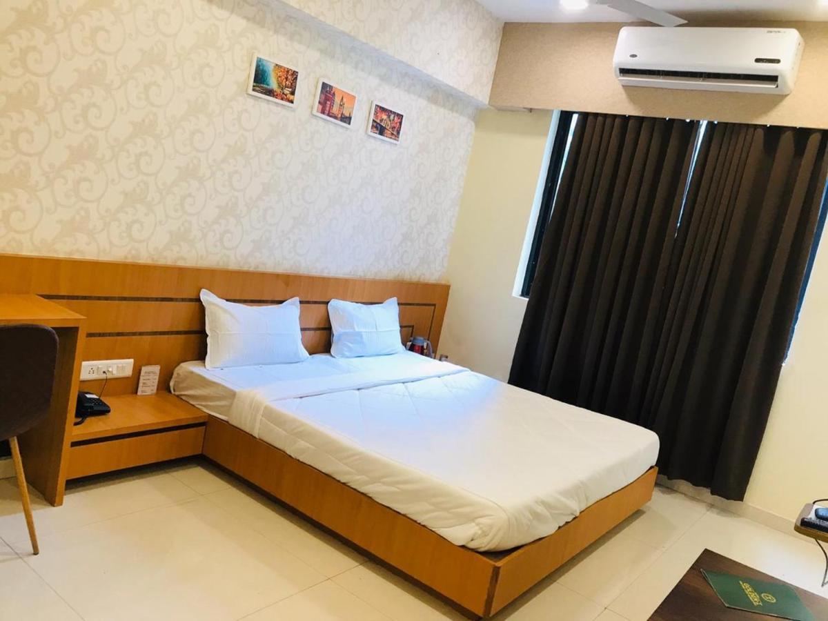 Hotel Golden - I Raipur  Luaran gambar